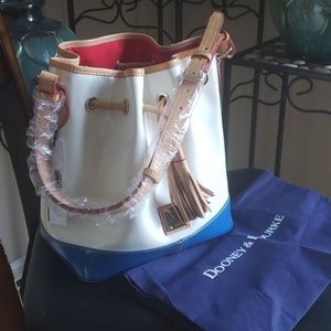 Dooney&Bourke bucket bag